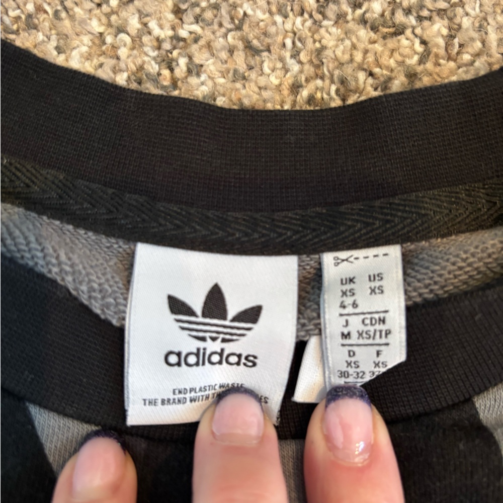 Adidas Black and Gray Crewneck - Picture 3 of 4